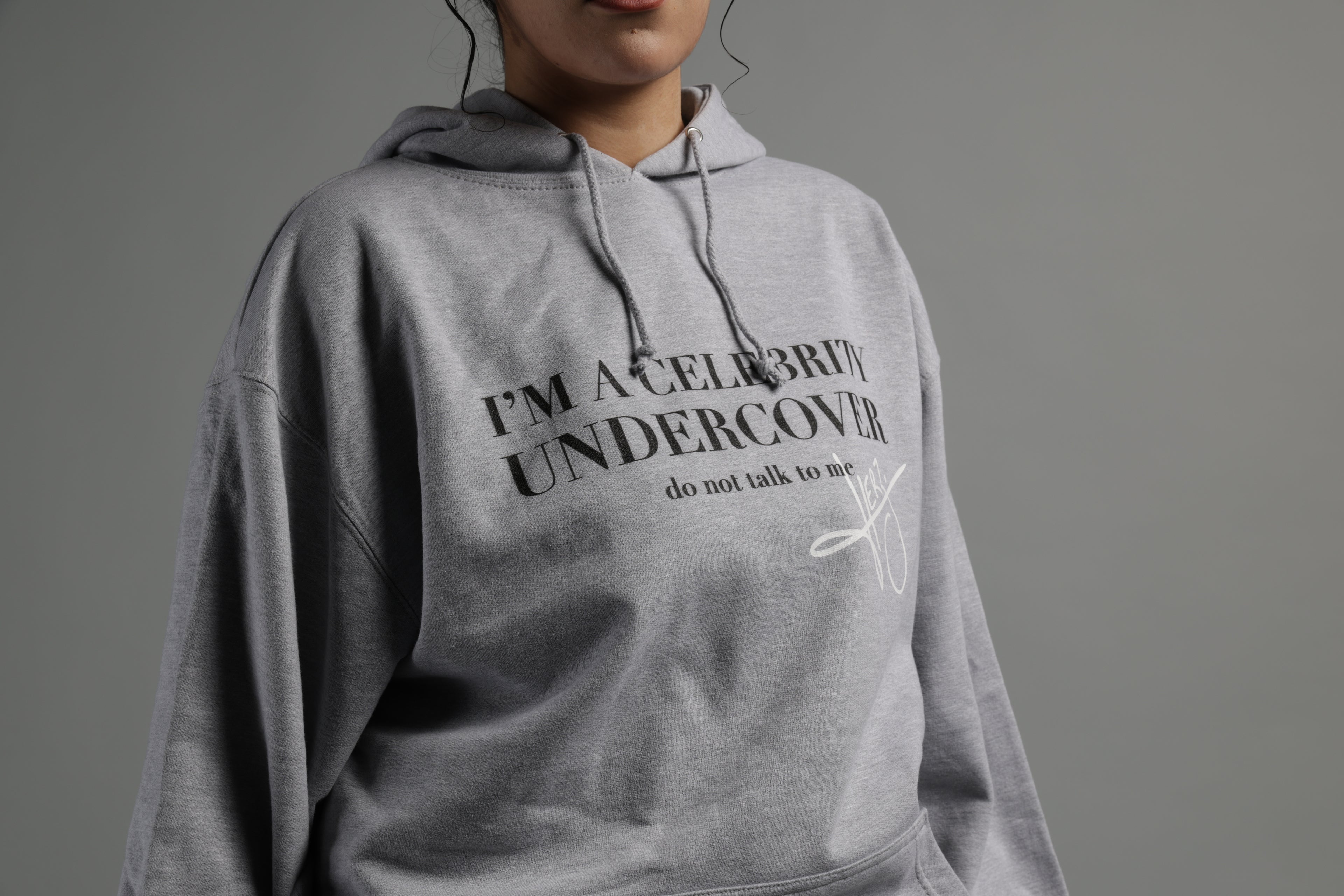 CELEBRITY UNDERCOVER – hoodie